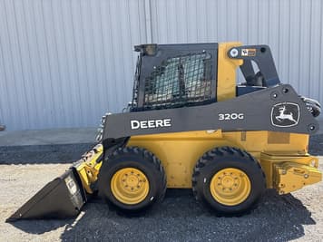 Main image John Deere 320G